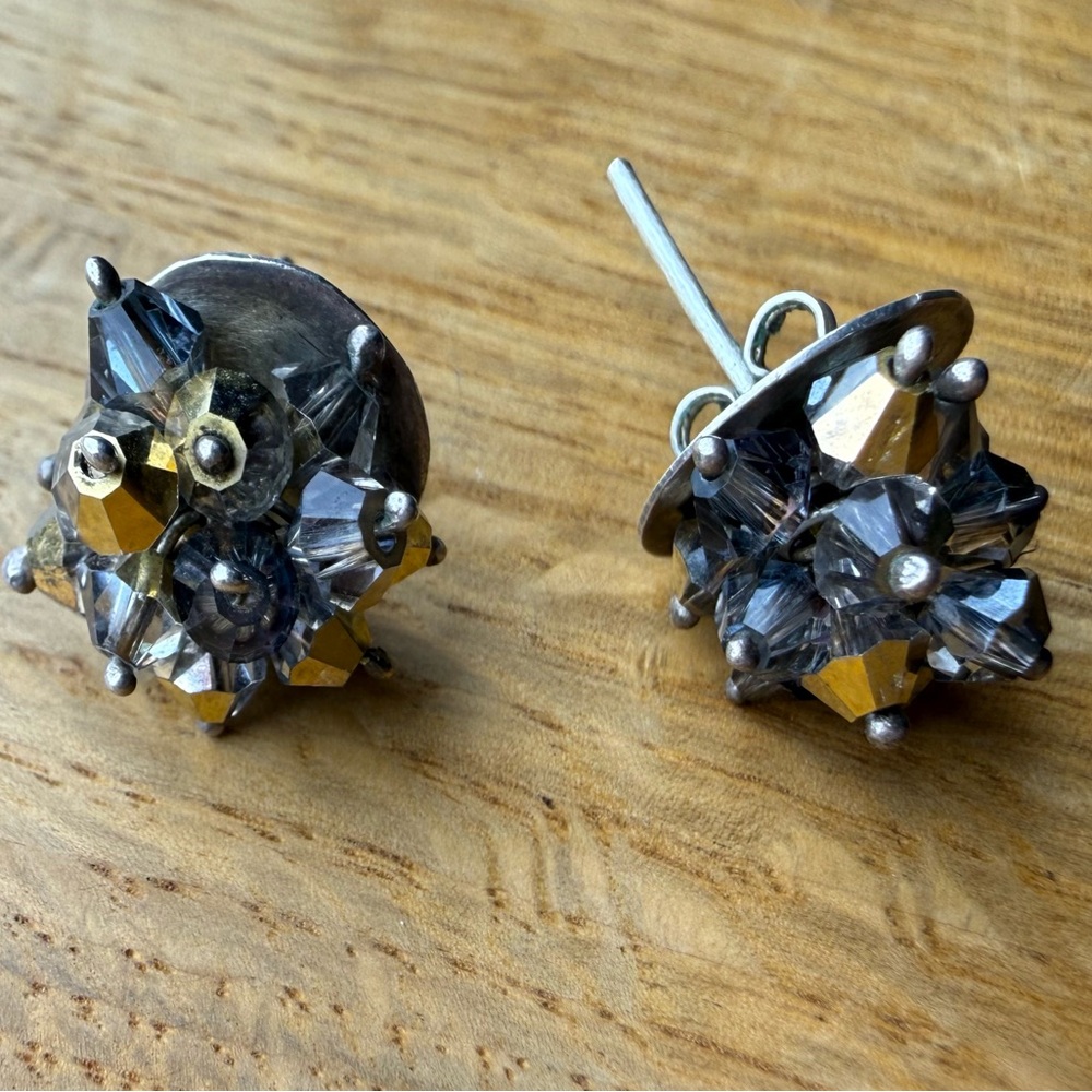 Crystal bead stud earrings